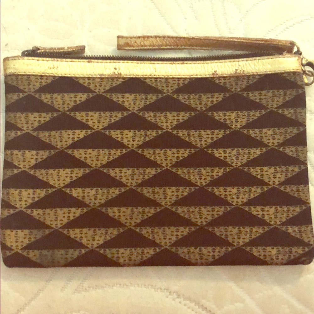 Black/Gild Manaola Special Collection Wristlet